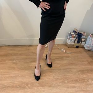 Theory classic black pencil skirt. Fully lined.
